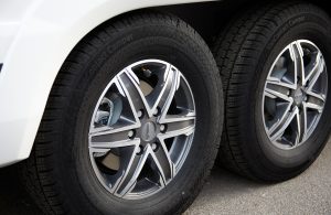 Single Axle vs Twin Axle Caravans: Which Is Right for You?